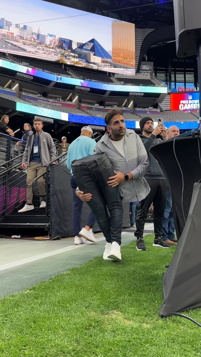 My eyes can’t understand this - Featured Image