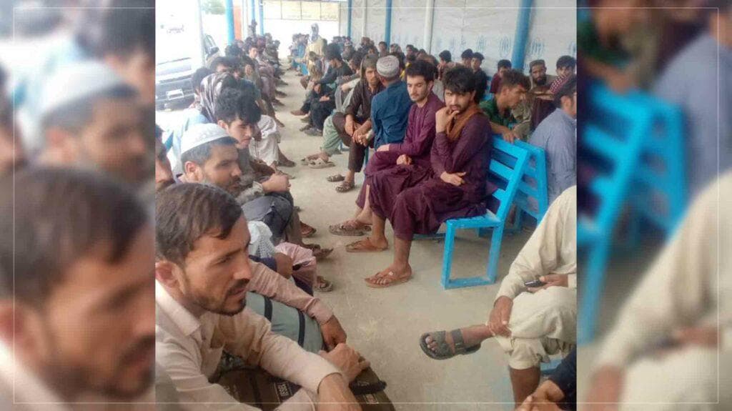 Over 130,000 Afghans detained in Pakistan in 4 months: UN – Pajhwok Afghan News - Featured Image