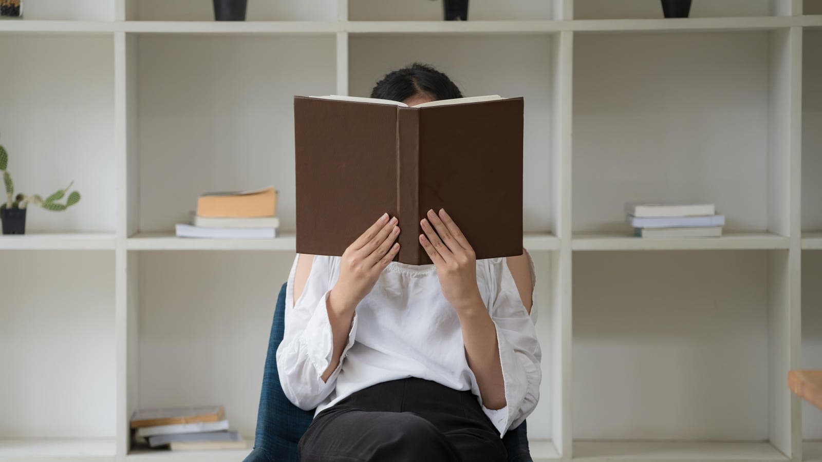 AI Can’t Replace Critical Thinking: Reading Is How You Build It - Featured Image