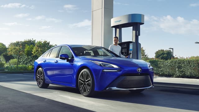 Toyota Told Suing Mirai Owners To Stop Making Payments, They're Now Facing Triple-Digit Credit Score Hits - Featured Image