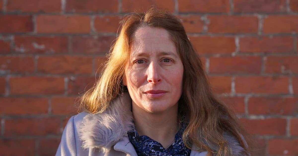 First person charged under UK abortion buffer zone law after silent prayer - Featured Image