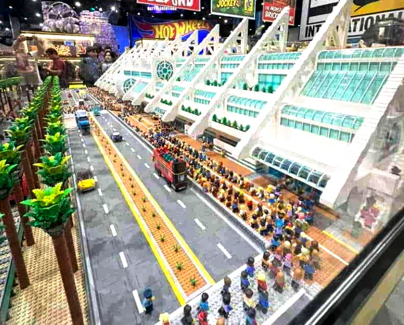 SDCC changes art show policy, bans AI-created material - Featured Image