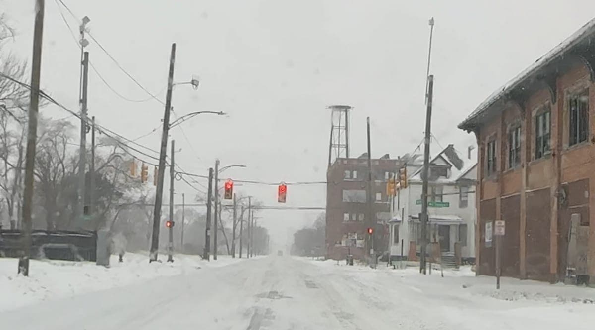 Detroit's residential streets will get plowed tonight. - Featured Image