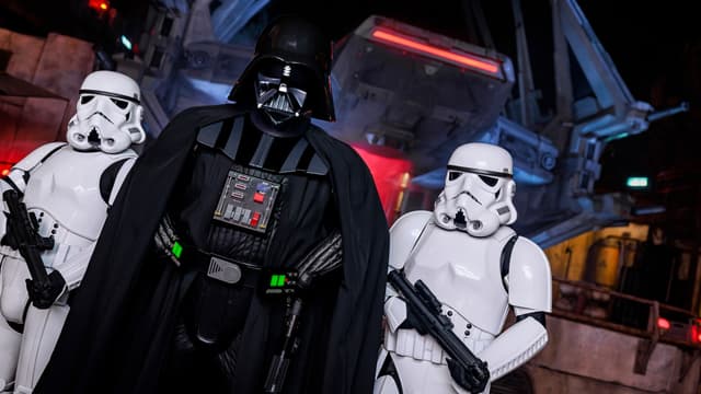 Disney Will Bring the Original Star Wars Trilogy to Disneyland in Theme Park Pivot - Featured Image