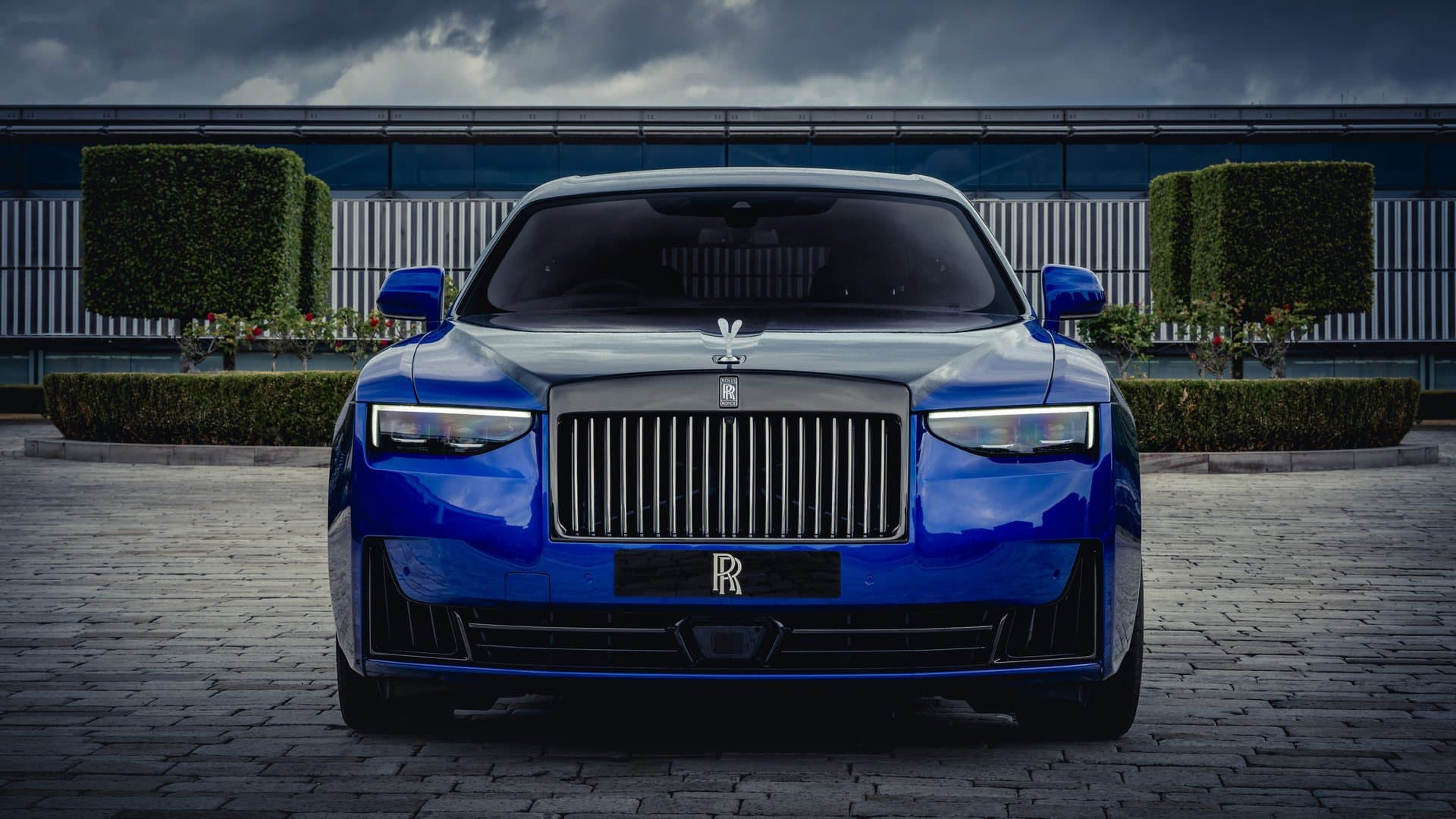 Royce Unveils the Black Badge Ghost Gamer, a Luxury Sedan Inspired by Retro Gaming - Featured Image