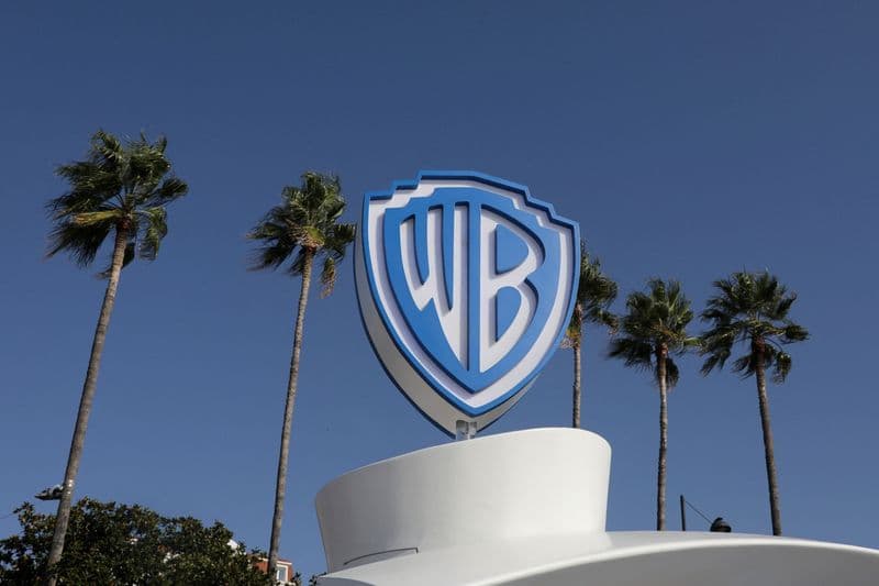 Paramount extends deadline on hostile Warner Bros bid to February 20 - Featured Image