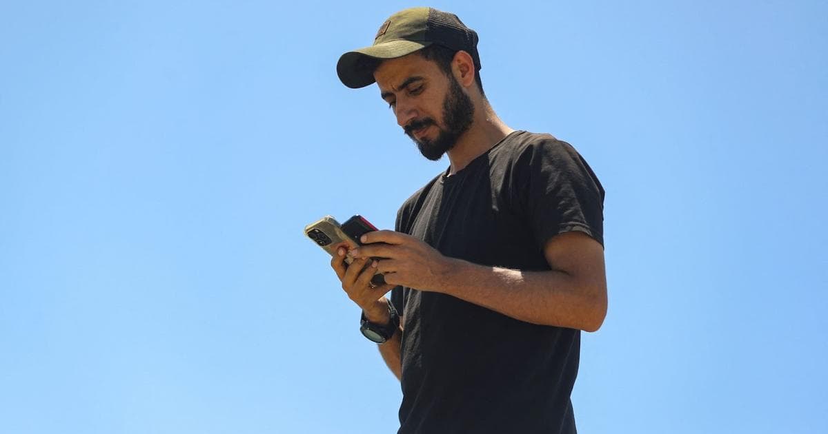 Airalo, which offers affordable eSIM roaming packages for travelers, raised $220M at a $1B+ valuation - Featured Image