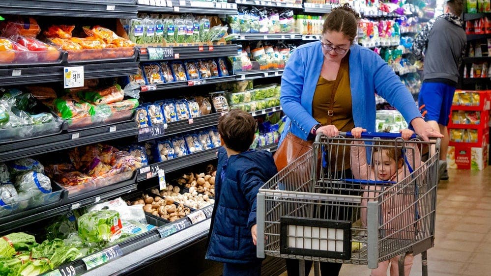 Americans with six-figure incomes are in 'survival mode' - Featured Image