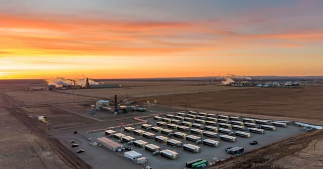 Hut 8 shares jump as ex-bitcoin miner signs US$7 billion AI data centre lease - Featured Image