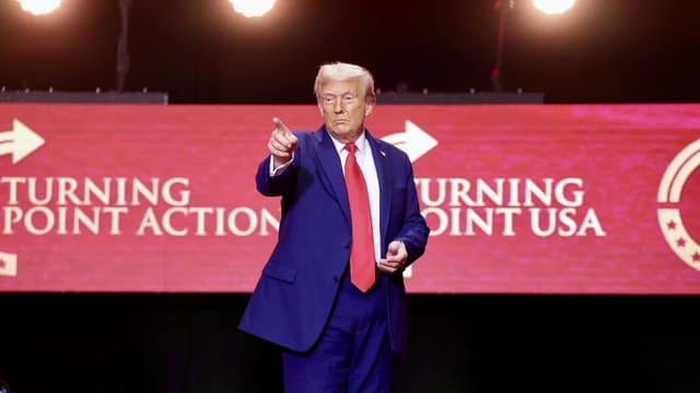 Donald Trump's Statue Removed in Texas Museum as Visitors Kept Hitting It - Featured Image