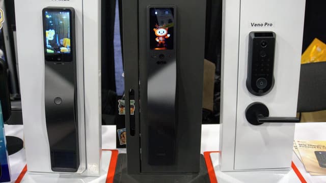 My Favorite CES Product Might Be This Ingenious Wireless Smart Lock - CNET - Featured Image
