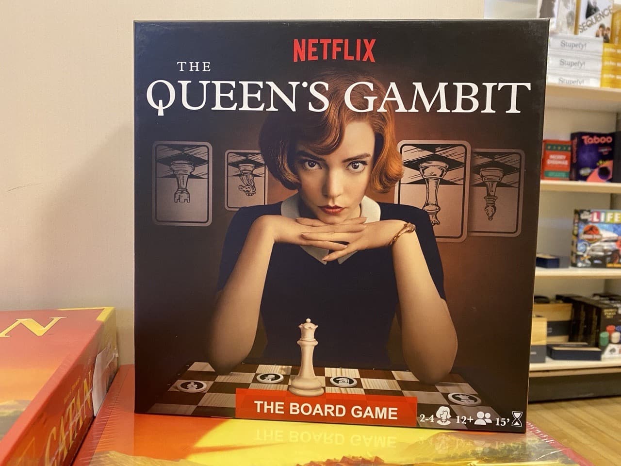 Anyone know how to play this? Is it that game she was playing in the show? - Image