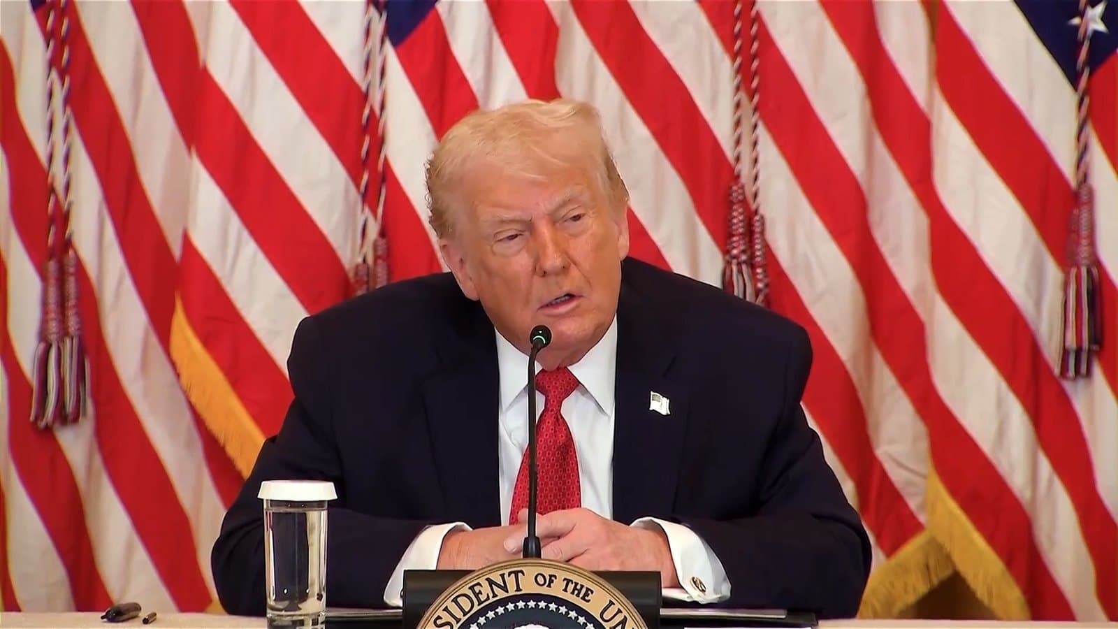 Trump threatens tariffs on those opposing Greenland plans - Featured Image