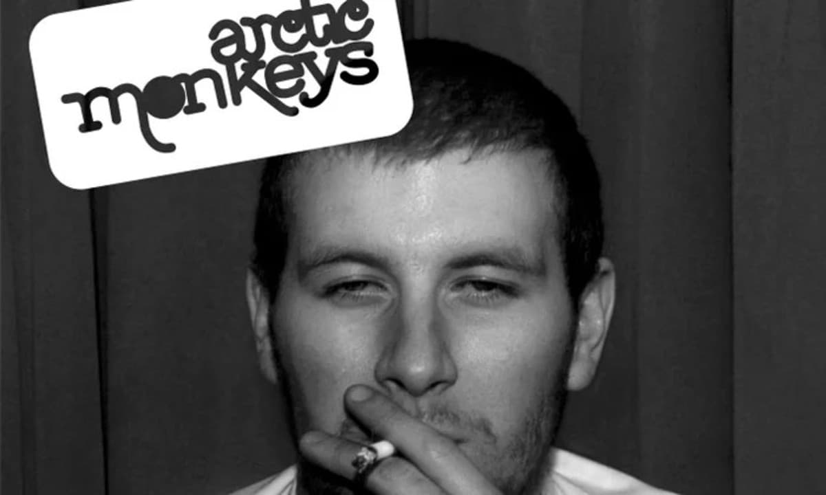 20 Years Later: Arctic Monkeys Debut With Wiry & Frantic 'Whatever People Say I Am, That’s What I’m Not' - Glide Magazine - Featured Image