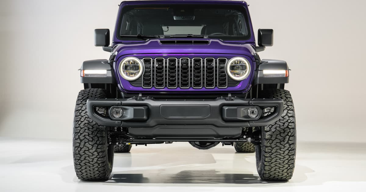 Jeep’s V8 Wrangler Is Finally Legal in All 50 States - Autoblog - Featured Image