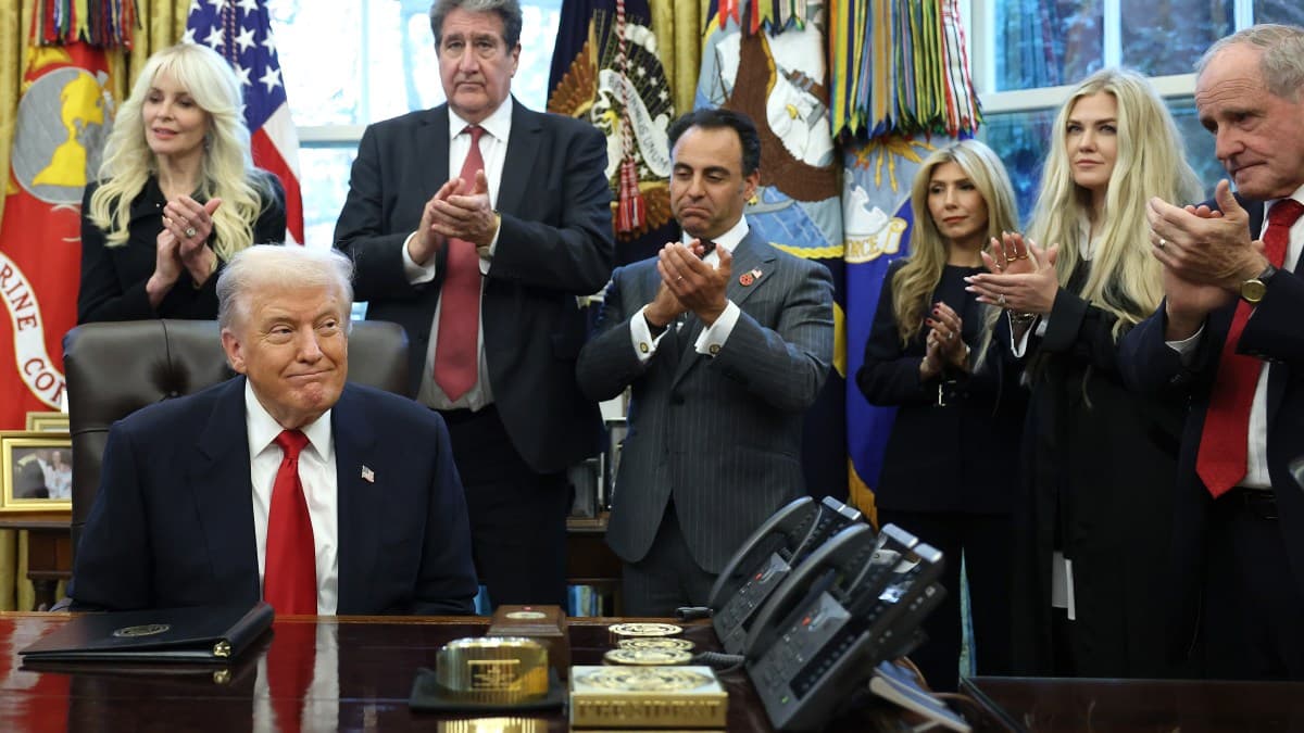 Trump lawyer says US discussed offering asylum to British Jews - Featured Image