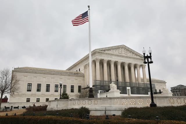 Supreme Court to decide legality of geofence search warrants - Featured Image