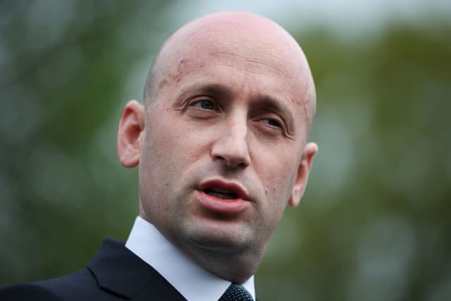Stephen Miller claims local police in Minnesota have been told to ‘stand down and surrender’ as federal agents ‘uphold the law’ | The Independent - Featured Image