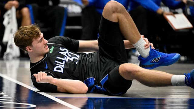 Cooper Flagg Leaves Mavericks Game Against Nuggets With Sprained Ankle - Featured Image