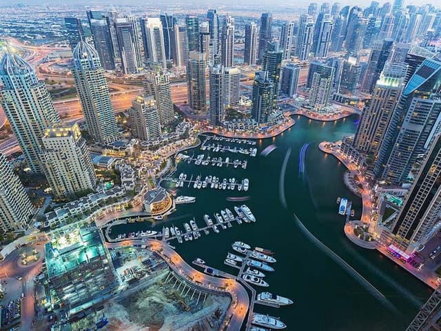 Dubai’s real estate market hits record Dh917b in 2025 - Featured Image