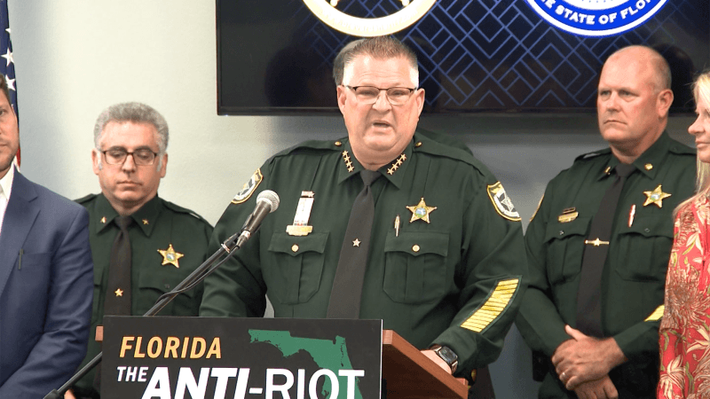 ‘We will kill you’: Florida sheriff issues stern warning to protesters - Featured Image