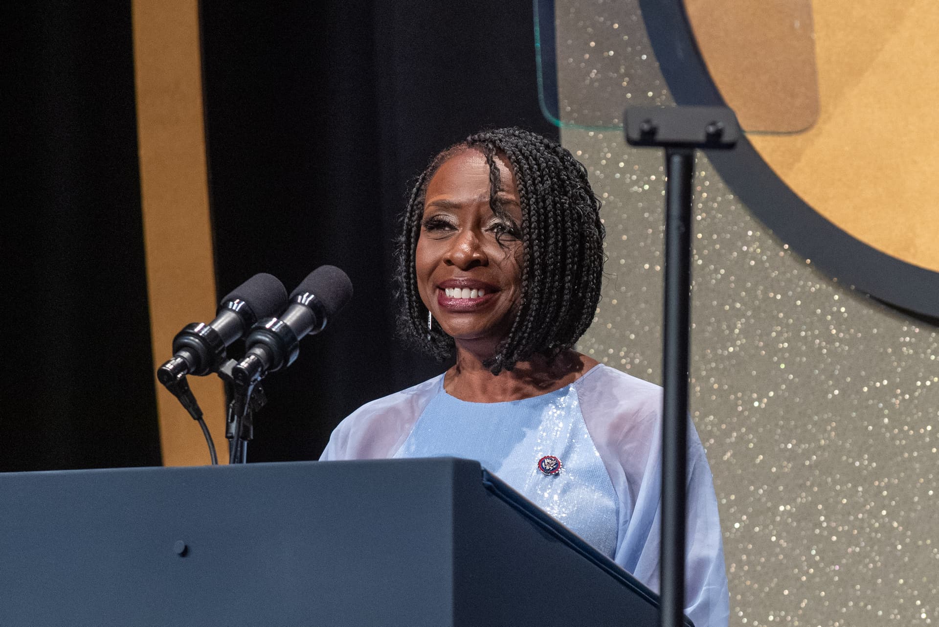 Lawmakers push back on proposed DHS data collection expansion - Featured Image