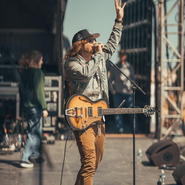 (Canada) Controversial artist sees West Kelowna concert cancelled - Featured Image