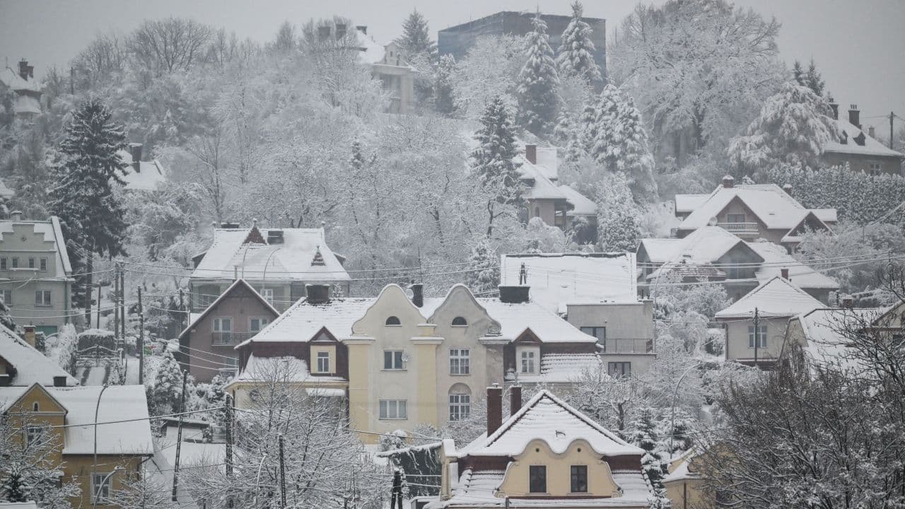 Arctic snap wreaks havoc in Poland as temperatures plunge to - Featured Image