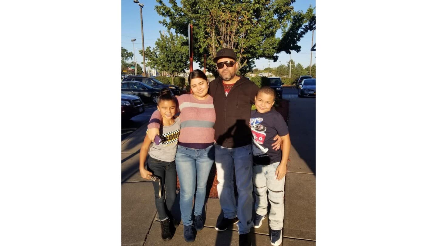 Autopsy finds Cuban immigrant in ICE custody died of homicide due to asphyxia - Featured Image