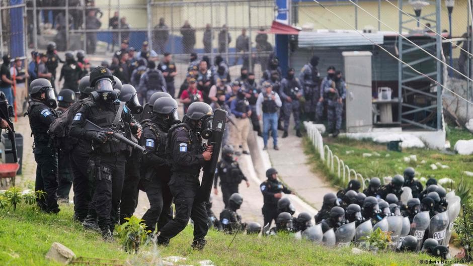 Guatemala declares state of siege after gang violence - Featured Image