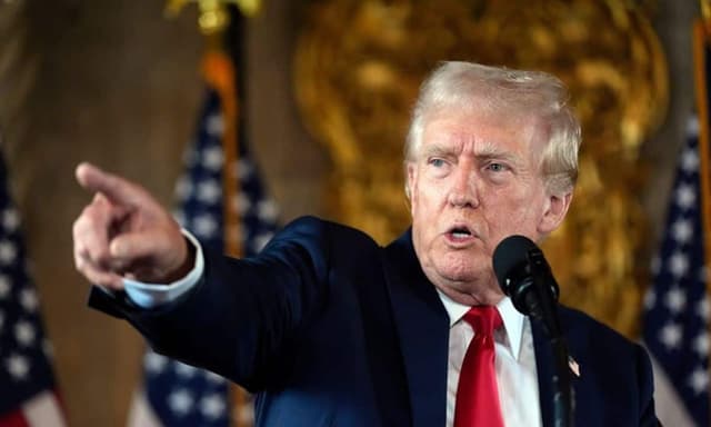 One Year of ‘Crypto President’: Bitcoin Down 15%, Altcoins Crushed 70-90% - Featured Image