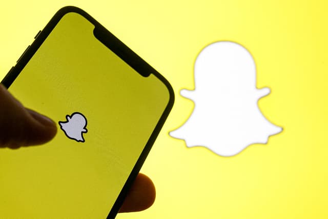 Snapchat gives parents new insights into teens' screen time and friends | TechCrunch - Featured Image