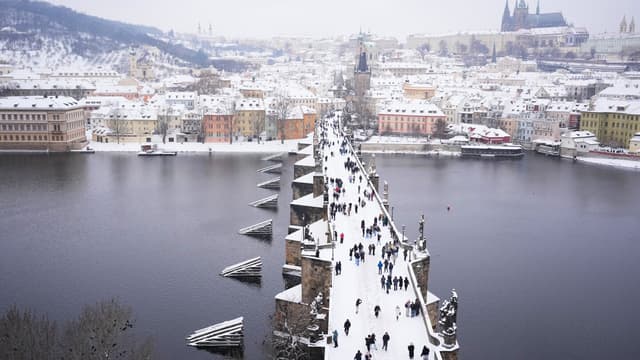 Winter storm slams UK and France as cold snap spreads across Europe - Featured Image