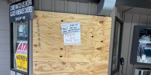 Gatlinburg candy shop owners seek bear-proofing solutions after repeat break-ins - Featured Image