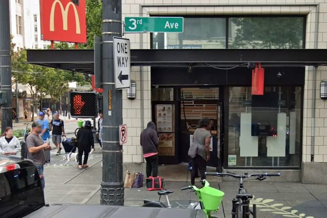 Seattle McDonald's Nicknamed 'McStabby's' Removes Door and Serves Customers Through a Hatch amid Multiple Attacks - Yahoo News UK - Featured Image