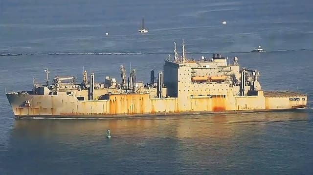 Navy Has A Plan To Attack Embarrassing Rust Caked On Its Warships - Featured Image