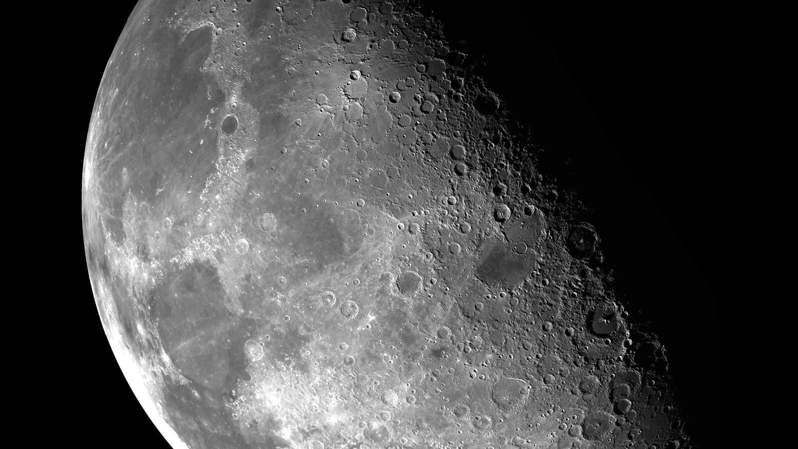 You can now pay $1M to reserve a hotel stay on the moon - Dexerto - Featured Image