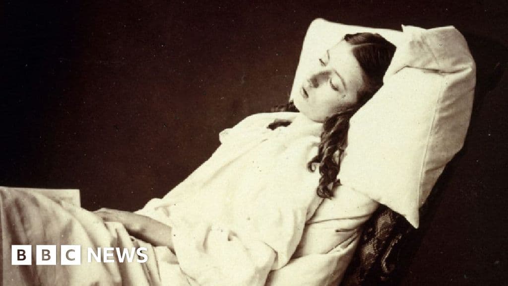 The photographs edited 150 years before Photoshop - Featured Image