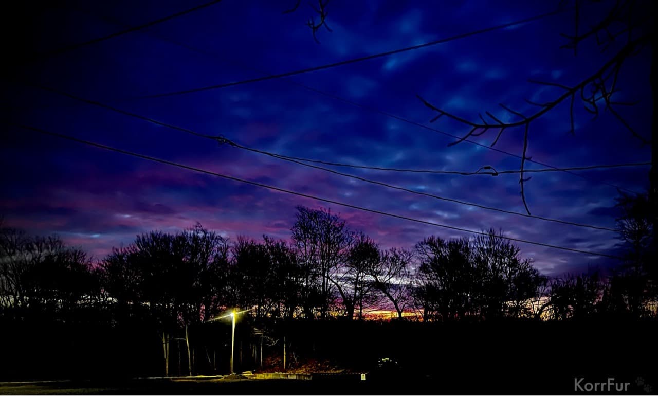 iPhone 13 Pro Max wide camera
ISO 1250, 26mm, f1.5, 1/5 s
Edited in the iOS Photos app