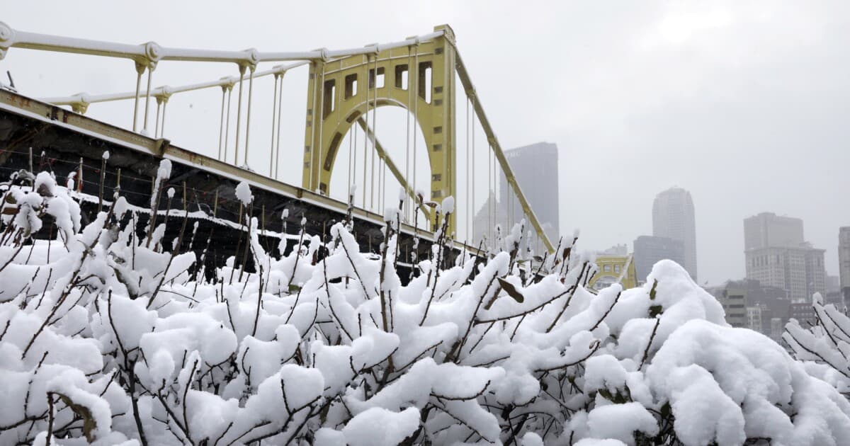 Pittsburgh: 8-12" inches of snow forecast this weekend | 90.5 WESA - Featured Image