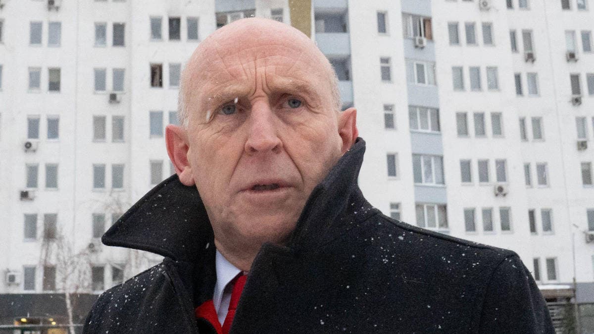 Britain won’t let US use its bases to attack Greenland, says John Healey | LBC - Featured Image