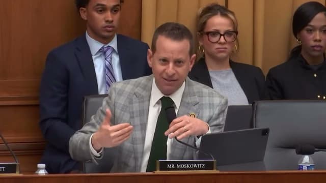 Jared Moskowitz Embarrasses Member of the Oath Keepers - Featured Image