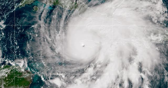"Hell on Earth is unfolding right now in Jamaica," meteorologist Matthew Cappucci says - Featured Image