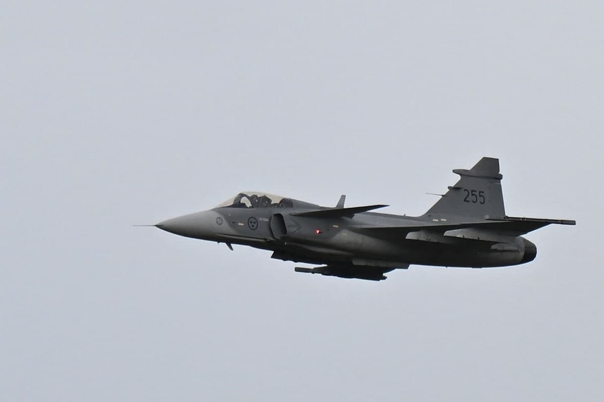 Saab CEO confirms talks with Ottawa, Bombardier for Gripen fighter jet production - Featured Image