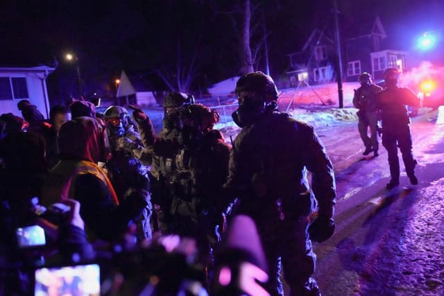 Minnesota leaders call for calm as protests escalate and Trump intensifies threats | PBS News - Featured Image