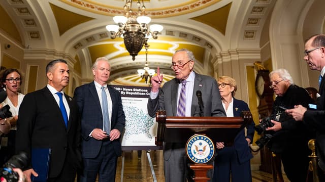 Democrats invoke rare Senate rule to force release of Epstein documents - Featured Image