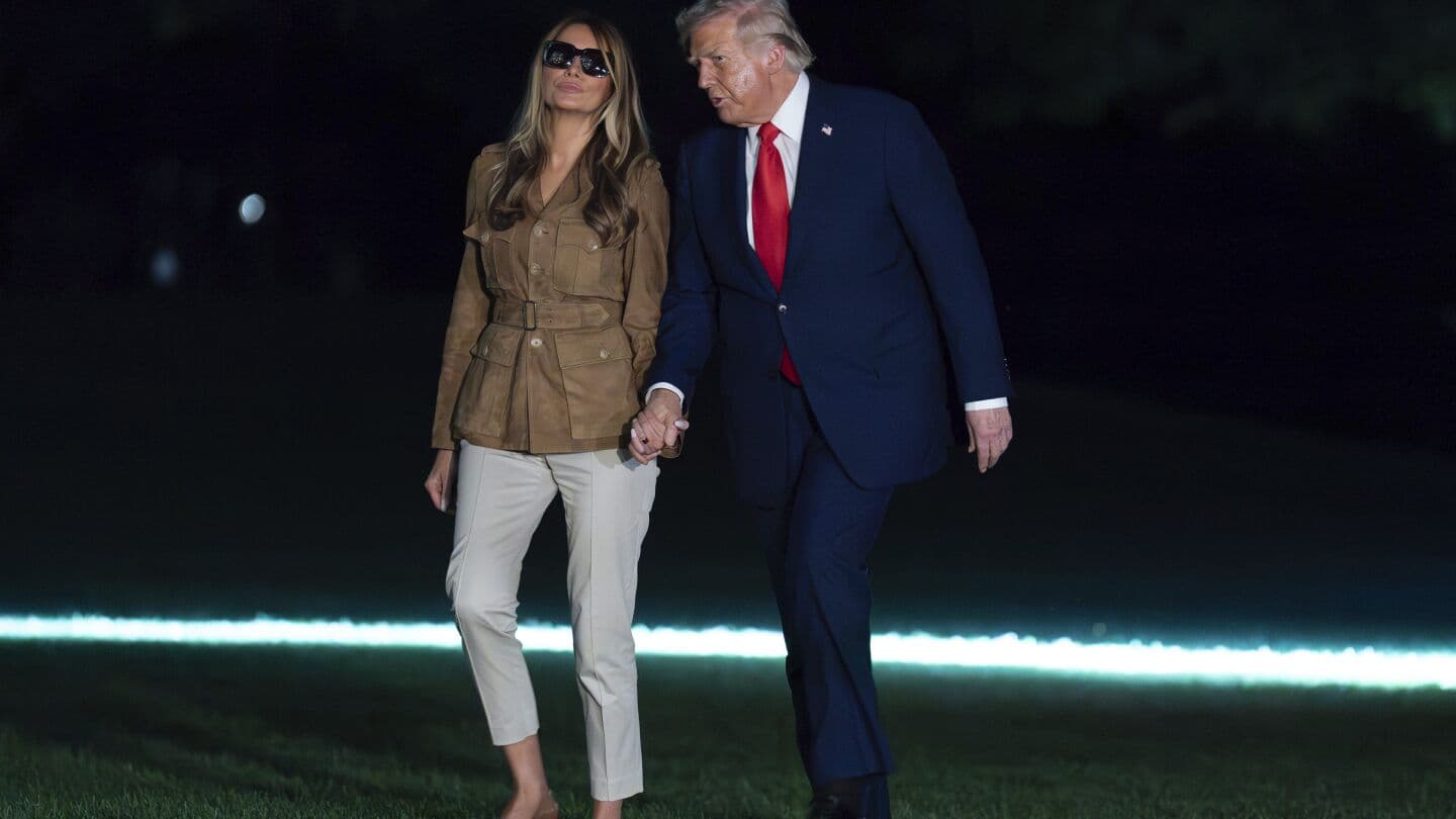 Trump to sign proclamation imposing $100K fee for H-1B visa applications, White House official says - Featured Image