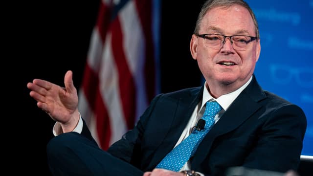 Hassett pivots to possible 'Trump cards' amid credit card interest rate battle with banks - Featured Image