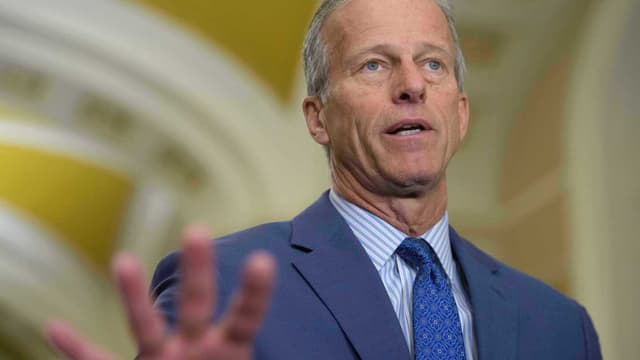 Senate Republicans defeat Venezuela war powers resolution as Trump pressures 2 GOP senators to flip - Featured Image