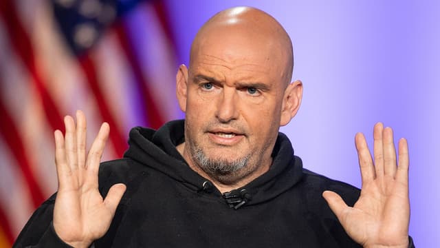 Democrat John Fetterman declares support for ICE, condemning any calls for abolition as 'outrageous' - Featured Image